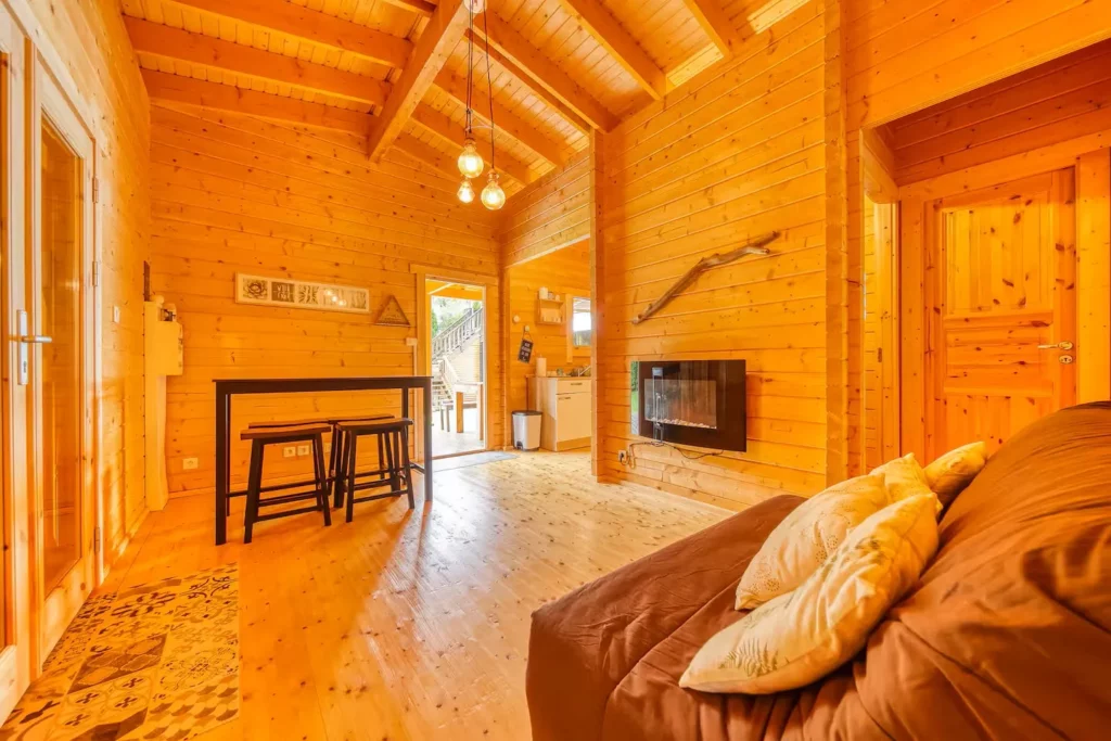 Intérieur chalet bois massif omnium reunion bois 974